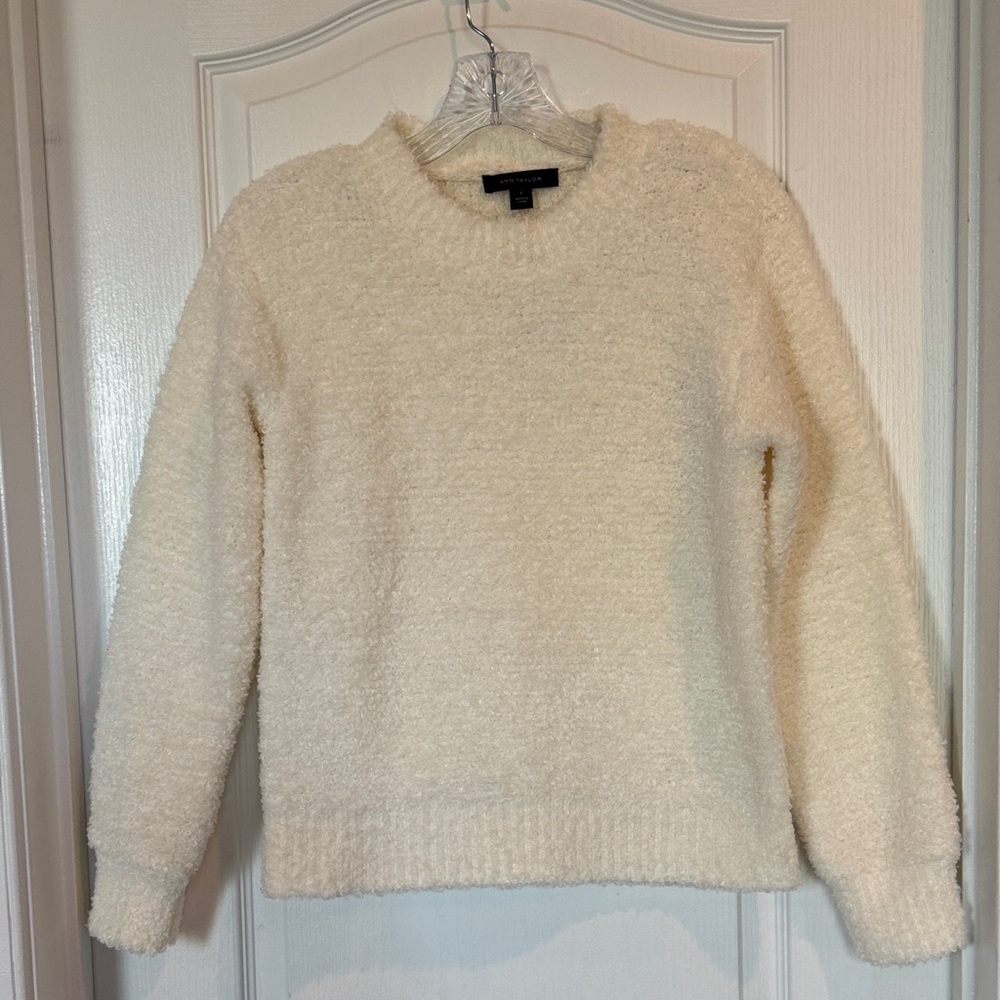 NWT Ann Taylor Cozy Cream Boucle Sweater